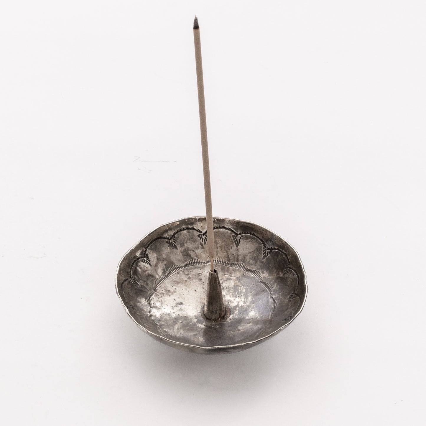 ROUND STAMPED INCENSE HOLDER WJA-092-2