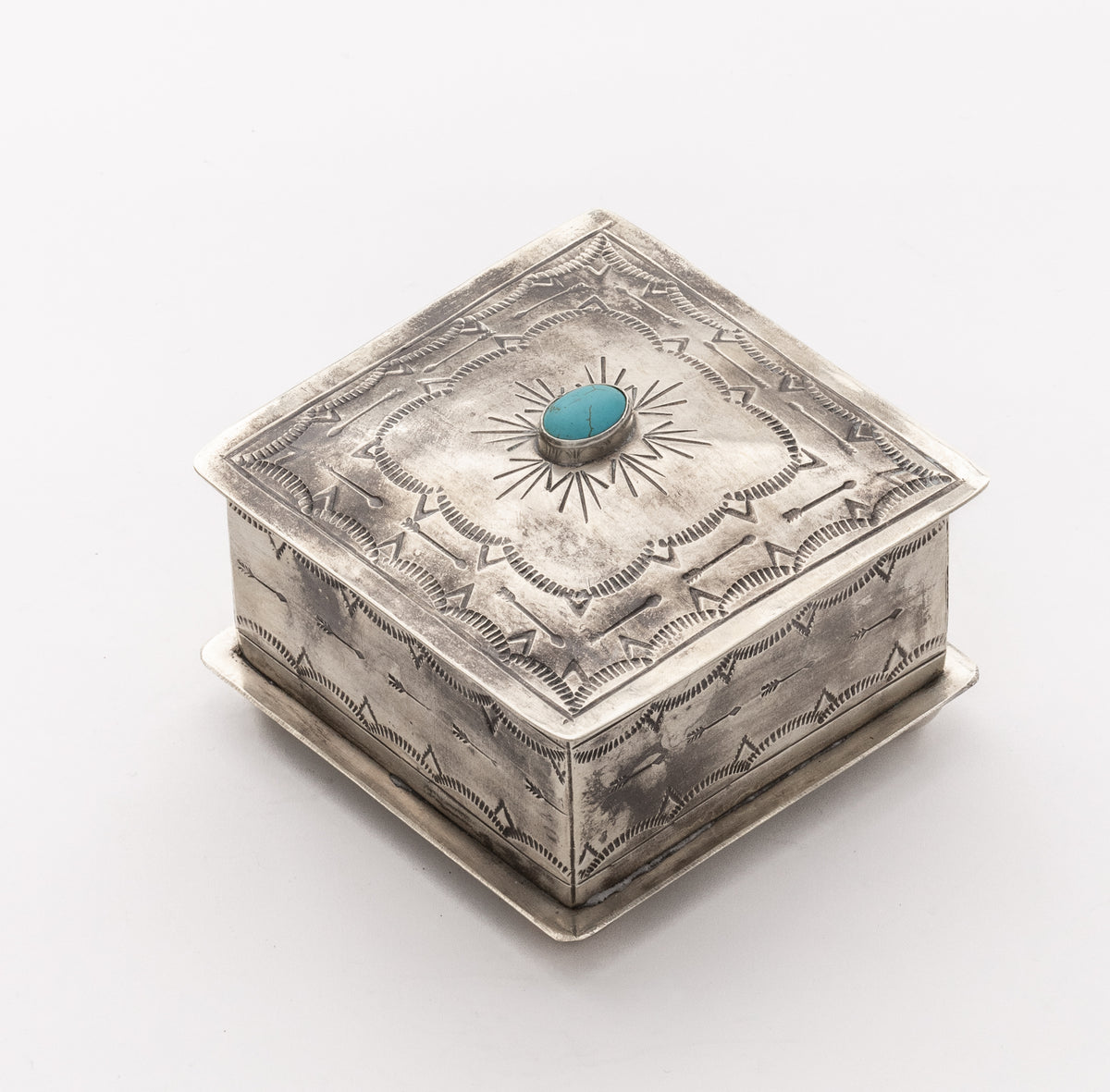 SQUARE STAMPED BOX W- TURQ WJA-016-1-T – J. Alexander Rustic Silver