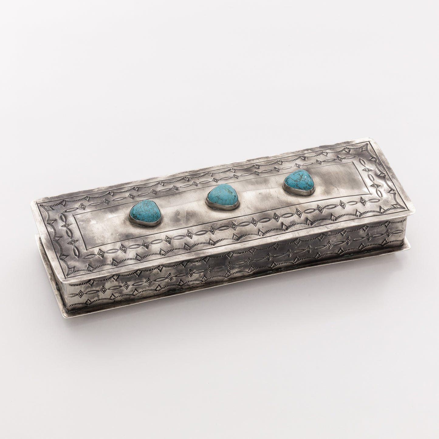 THREE STONE LONG STAMPED BOX WJA-079