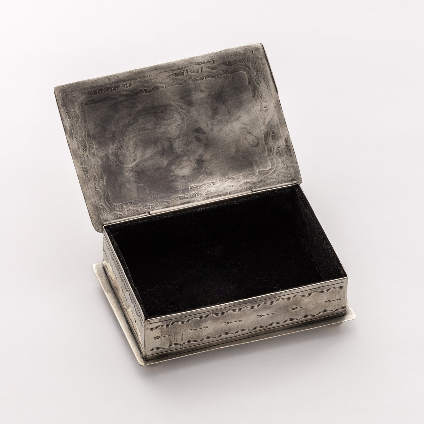 STAMPED SINGLE ARROW BOX WJA-088-2